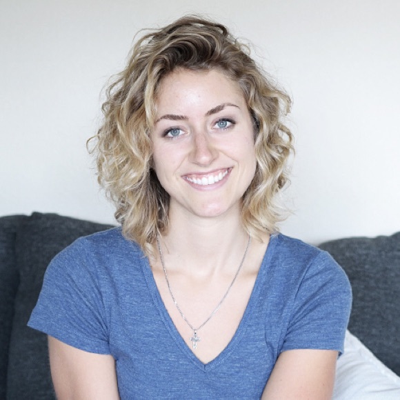 Meet your Posher, Noelle - Picture 1 of 1